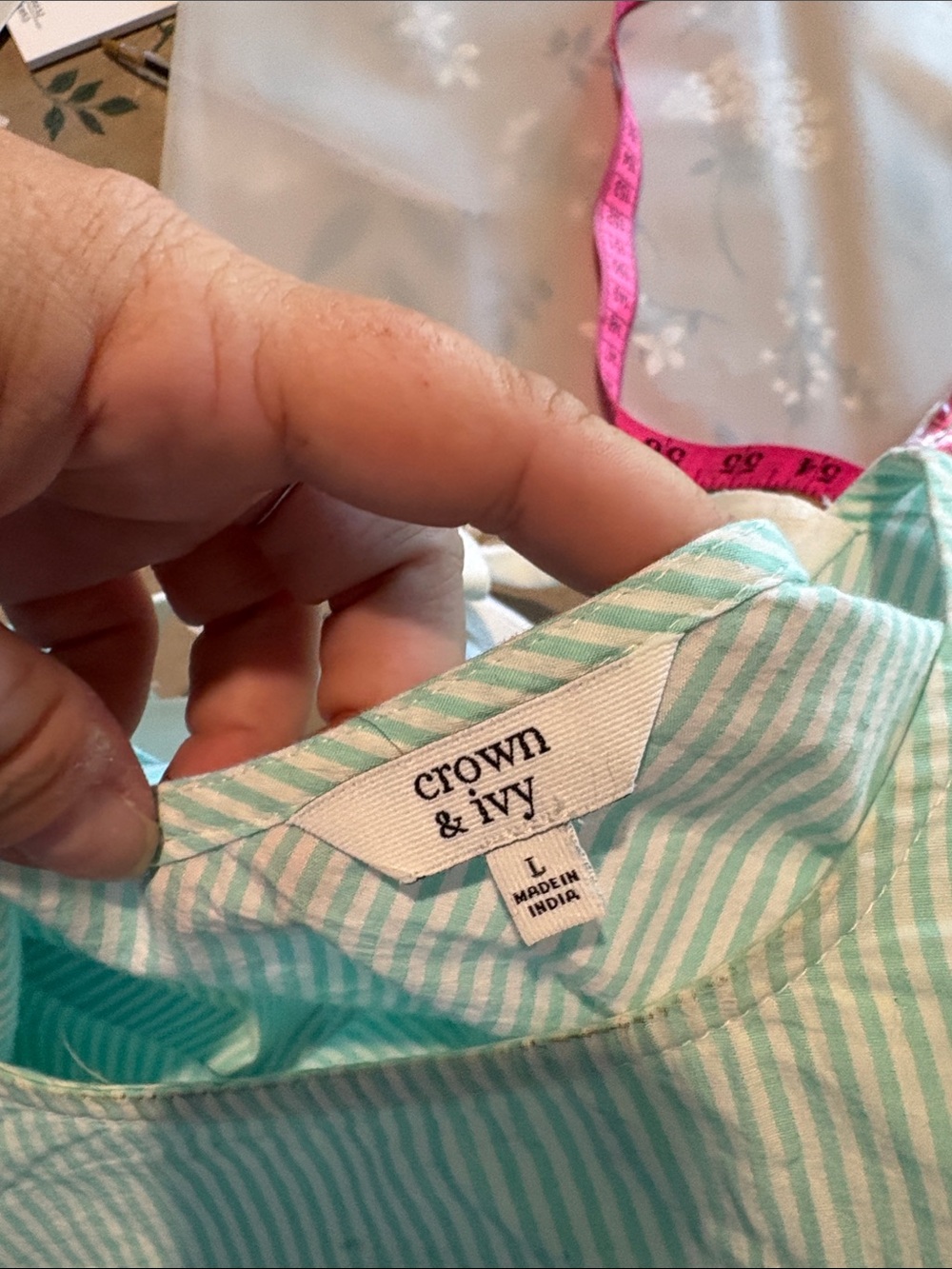 Crown and ivy bell sleeves large shirt 1852 - Picture 5 of 6